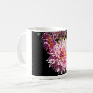 Caneca De Café Dália Rosa e Laranja – Fotografia de Arte Refinada