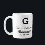 Caneca De Café Dama de honra adicionar nome monograma simples min<br><div class="desc">design</div>