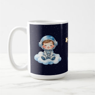 Caneca de café de aniversário do astronauta no esp