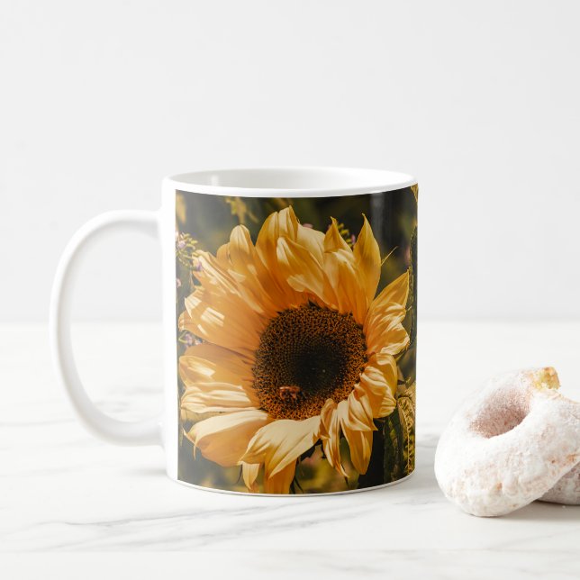 Caneca de Café de Girassol Amarelo Única (Com Donut)