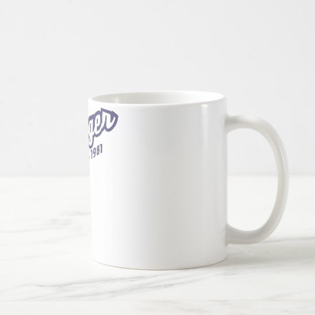 Caneca de café de Hugger da canela desde 1981 (Direita)