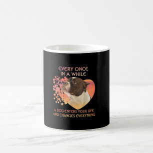Caneca De Café De Vez Em Quando Um Cachorro Entra Em Você