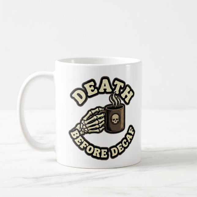 Caneca De Café Death Before Decaf | Funny Retro Skull & Coffee  (Esquerda)