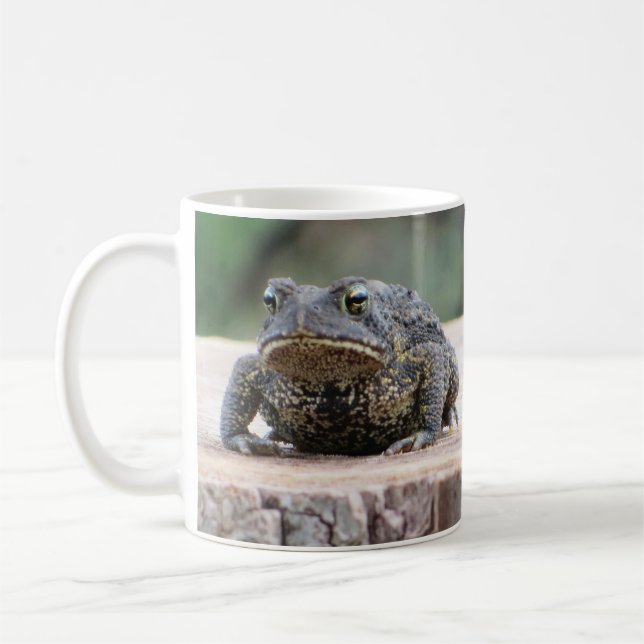 Caneca De Café Deitado em um toco (Esquerda)