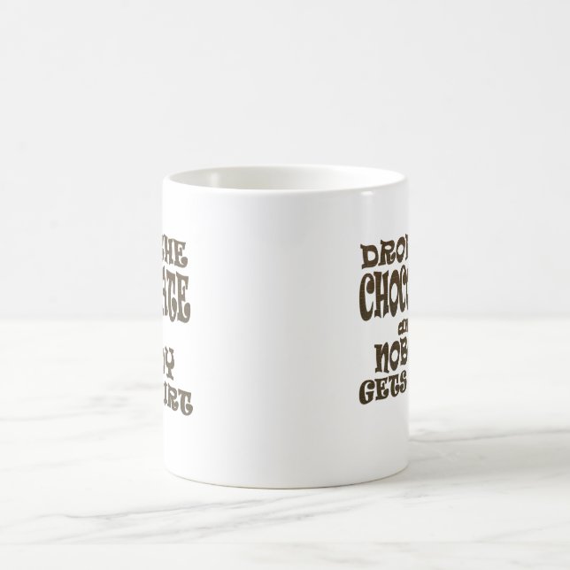 Caneca De Café deixe cair o chocolate e ninguém obtem ferido (Centro)