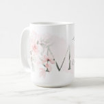 Caneca De Café Delicar Rosa Rosa Rosa Rosa Rosa Monograma - Letra<br><div class="desc">Monograma - Letra Floral M - Uma lavagem com aquarela cor rosa, pálida e penteada atrás de delicados rosas cor-de-rosa pincelados. Bonito pulverizações florais de aquarelas em ambos os lados da caneca - e decorem a grande primeira letra do seu nome. A folhagem verde-suave pintada à mão e as rosas...</div>