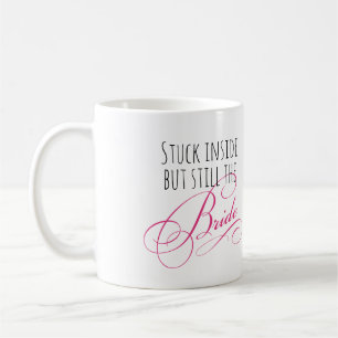 Caneca De Café Dentro, Mas Ainda A Noiva De Casamento Novo