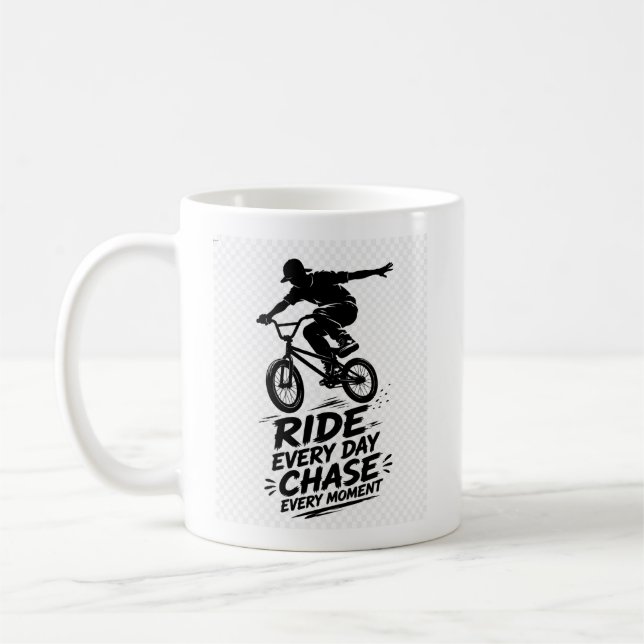 Caneca De Café Desenho de andar todos os dias (Esquerda)