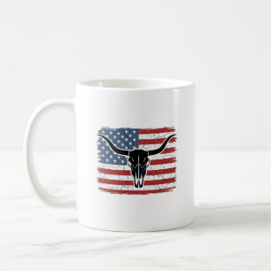 Caneca De Café Desenho Vetorial de Caveira de Longhorn com Bandei