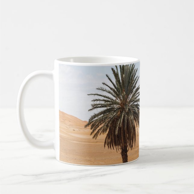 Caneca De Café Desert Oasis: Paisagem das Palmas do Saara. (Esquerda)