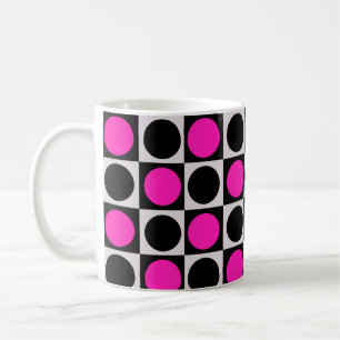 Caneca De Café Design do padrão do círculo preto rosa verificado