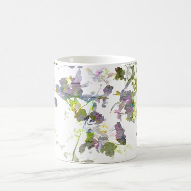 Caneca De Café Design floral romântico de cor da água (Centro)