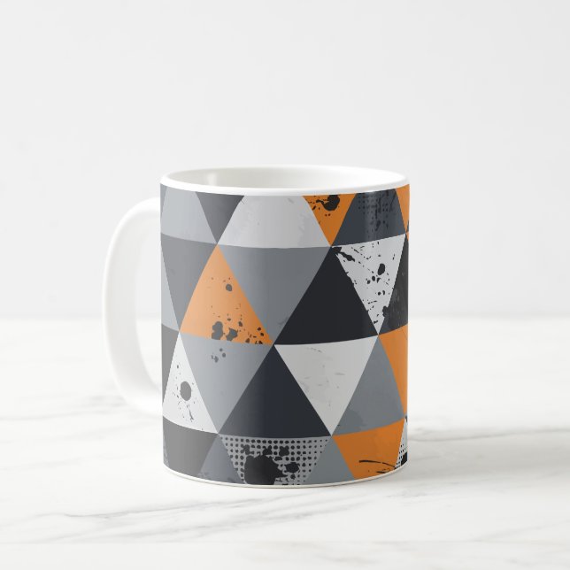 Caneca De Café Design triangular em laranja, preto e Cinza (Frente Esquerda)