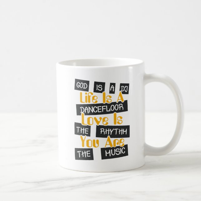 Caneca De Café Deus é um DJ (Direita)