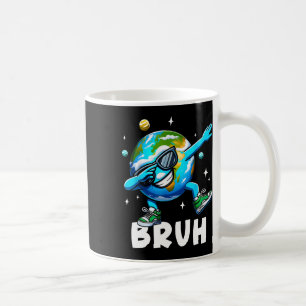 Caneca De Café Dia da Terra 2025 Bruh Engraçado Meme Dizendo Cria