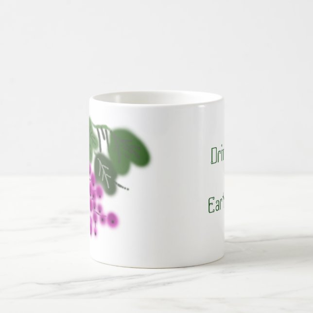 Caneca De Café Dia da Terra. Uvas roxas e folhas verdes (Centro)