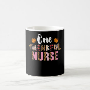 Caneca De Café Dia de Ação de Graças Uma Enfermeira Grata Leopard