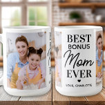 Caneca De Café Dia de as mães de Fotografias BONUS MOM Personaliz<br><div class="desc">Apresentamos nossa caneca de café Dia de as mães, especialmente projetada para mães de bônus, mães de passo e mães que ocupam um lugar especial em nossos corações. Esta caneca moderna e na moda apresenta a mensagem: "Melhor Bônus Mãe Nunca" É uma forma doce e sentida de expressar gratidão e...</div>