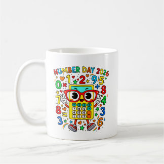 Caneca De Café Dia do Número 2026 Calculadora de Coruja Design de