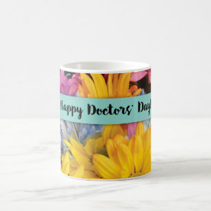 Caneca De Café Dia dos Médicos Gerbera Daisies de Agradecimento