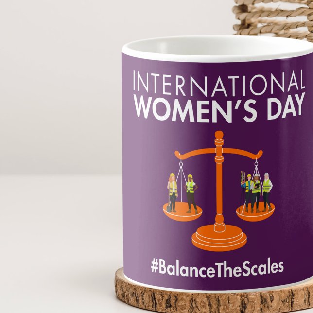 Caneca De Café Dia Internacional da Mulher 2026 Equilibre as Bala (Criador carregado)