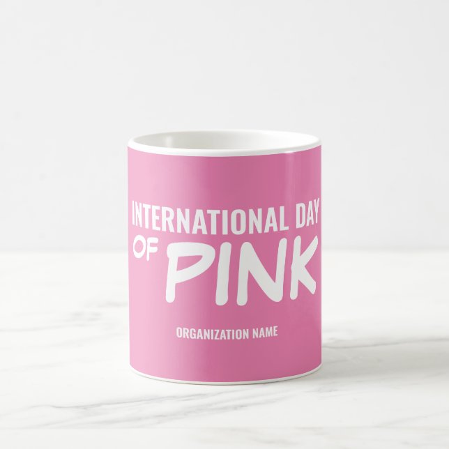 Caneca De Café Dia Internacional do Rosa Personalizável (Centro)