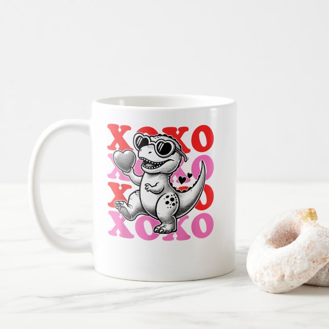 Caneca De Café Dinossauro Com Padrão Xoxo Para Dia de os namorado (Com Donut)