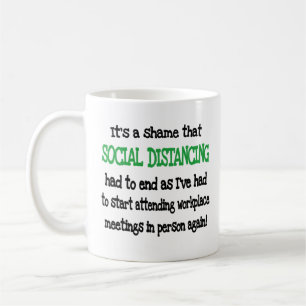 Caneca De Café Distância Social Engraçado no Local de Trabalh