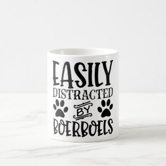Caneca De Café Distraído Facilmente Por Cachorro Engraçado De Boe