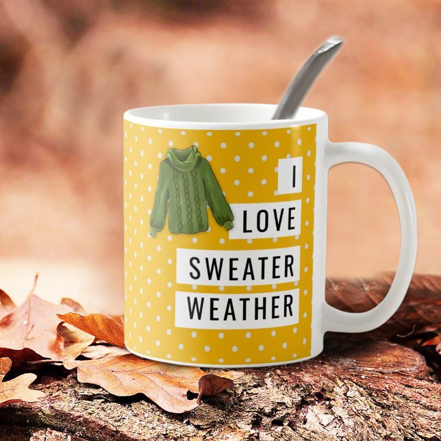 Caneca De Café Divertido Eu Adoro Doce, Bolinhas Brancas Douradas (Unite you sweater weather lovers!  Show your love of the chill on a fun mug design. A gift idea too.)