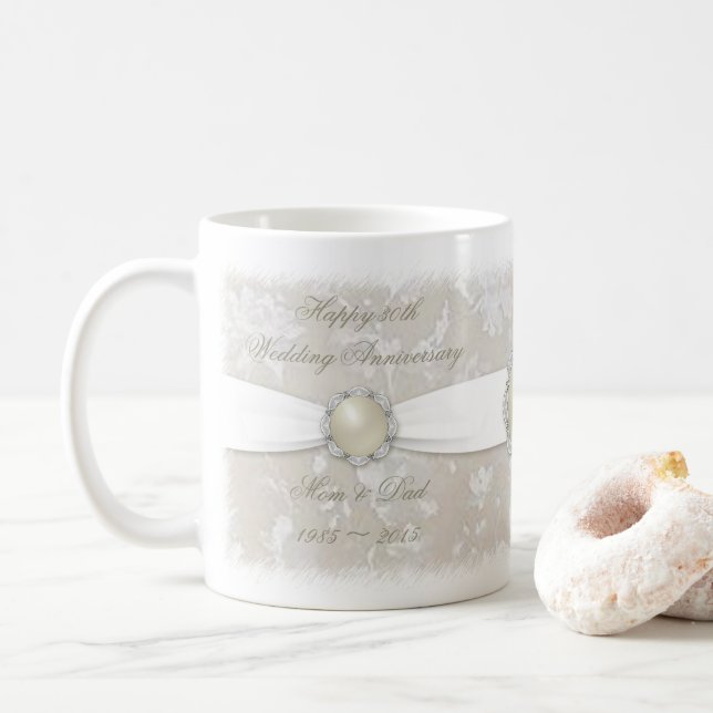 Caneca de café do aniversário de casamento do (Com Donut)