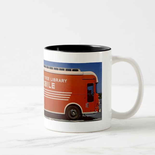 Caneca de café do Bookmobile (Direita)