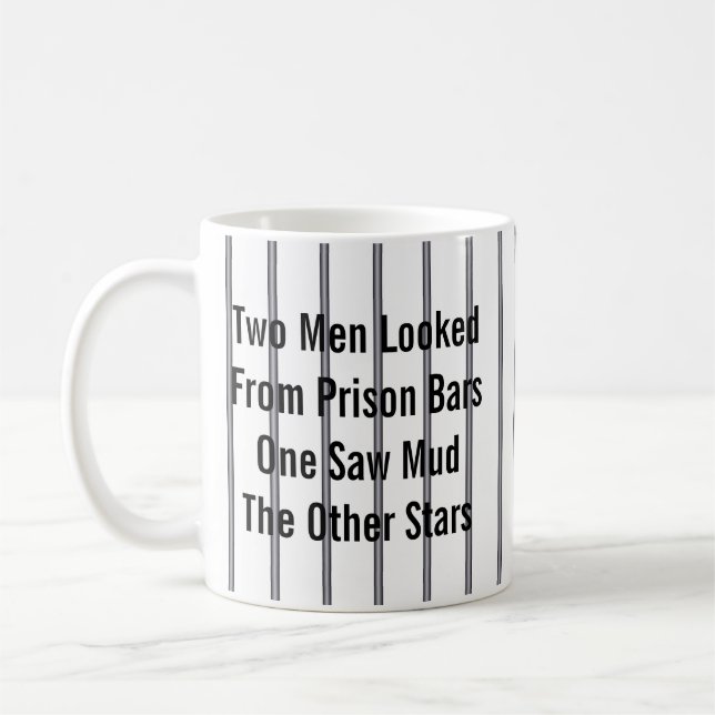 Caneca De Café Dois Homens Olharam das Grades da Prisão... (Esquerda)