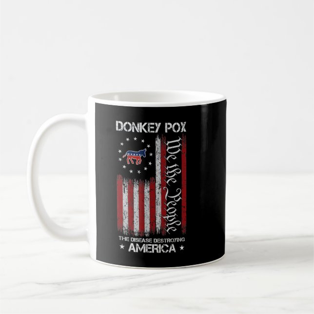 Caneca De Café Donkey Pox Doença Destruindo Bandeira Americana (Esquerda)