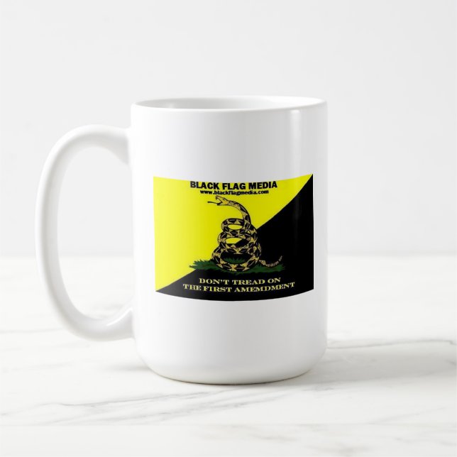 Caneca de café dos meios da bandeira negra (Esquerda)
