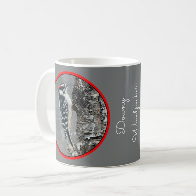 Caneca De Café Downy Woodpecker em Neve - Foto Original (Frente Esquerda)