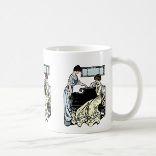 Caneca De Café Duas Mulheres em Vestidos Longos Coffee Mug