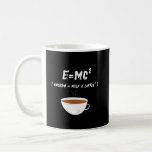 Caneca De Café E=MC2 Coffee Science Humor Coffee Lover<br><div class="desc">E=mc² Hilário e cientificamente cafeinado (Energia = Leite x Café²) Mug,  projetado exclusivamente para amantes de café com senso de humor. Abraça a fusão da ciência e a sua bebida favorita com esta caneca de café.</div>