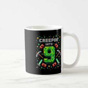 Caneca De Café É Meu 9º Aniversário Menino Jogador Se Esgueirando