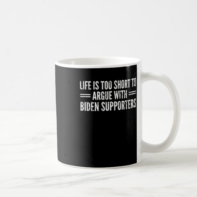 Caneca De Café É Muito Curto Para Discutir Com Os Apoiadores Da B (Direita)