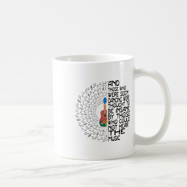 Caneca De Café E Pensava-Se Que Aqueles Que Eram Vistos A Dançar. (Direita)