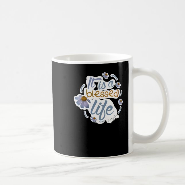 Caneca De Café É Uma Abençoada Coleção Da Terra Comum (Direita)