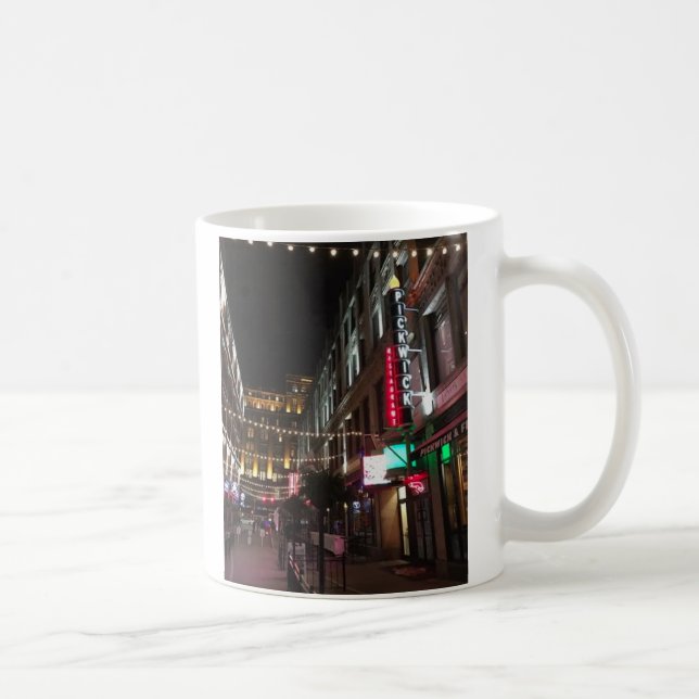 Caneca De Café East 4th Street, Cleveland, Ohio Photo Mug (Direita)