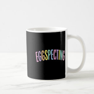 Caneca De Café Eggspecting easter pais expectantes gravidez