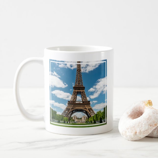Caneca De Café Eiffel Tower View from Champ de Mars Public Park (Com Donut)