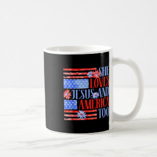 Caneca De Café Ela Ama Jesus E a América Também Usa Bandeira Flor