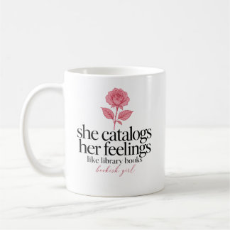 Caneca De Café Ela Cataloga Seus Sentimentos Como Livros da Bibli