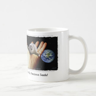 Caneca De Café "ELA ESTÁ NAS NOSSAS MÃOS" HARP SEAL Mug