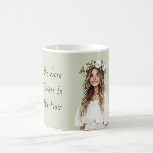 Caneca De Café Ela Usava Flores no Cabelo Vestido