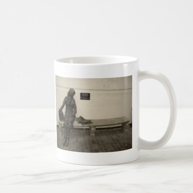 Caneca De Café Eleanor Rigby (Direita)